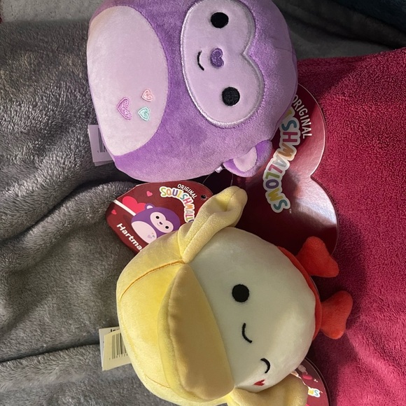 Squishmallows Monkey and Banana Plush Set Hartman and Junie - Picture 2 of 3
